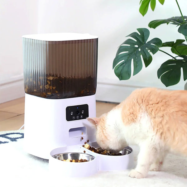 Pet feeder